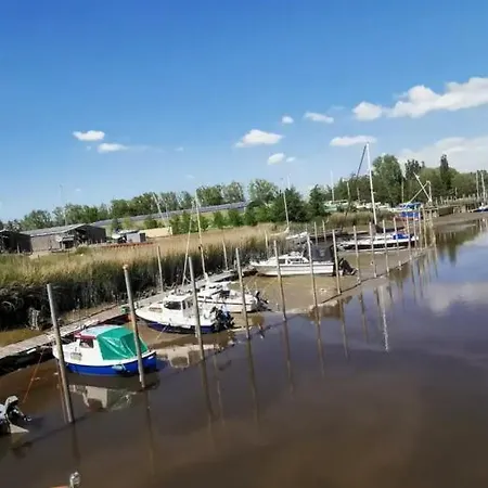 Am Kanal Apartamento Neuhaus an der Oste