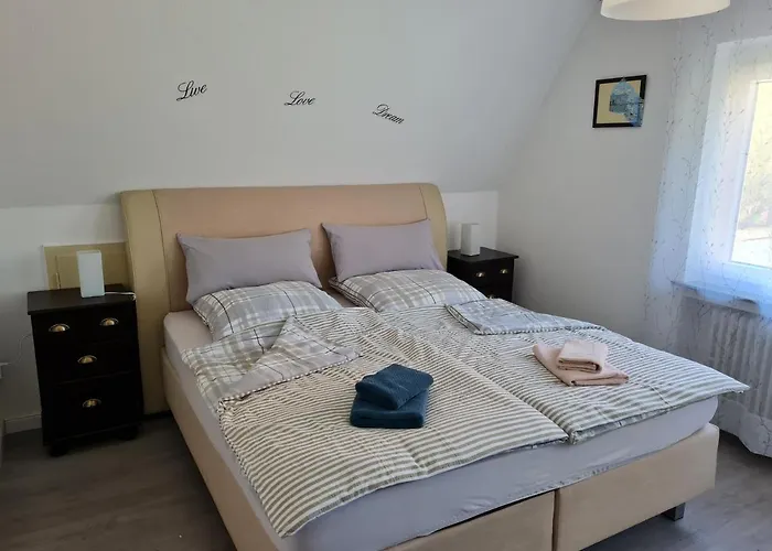 Am Kanal * Neuhaus an der Oste